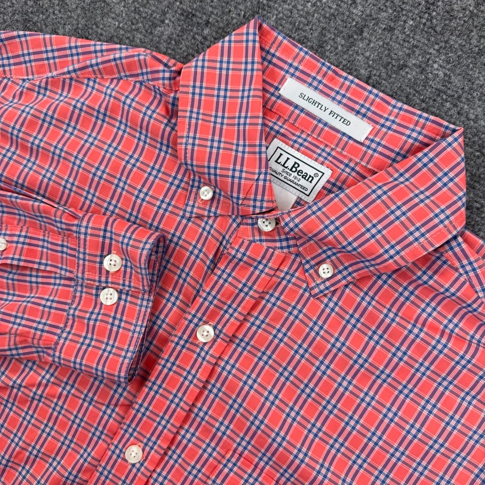 LL Bean Slightly Fitted Button Down Nylon Shirt Men's M Red Blue Check‎ Plaid